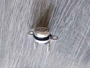 Sztemko vésztermosztát 95 C° kicsi